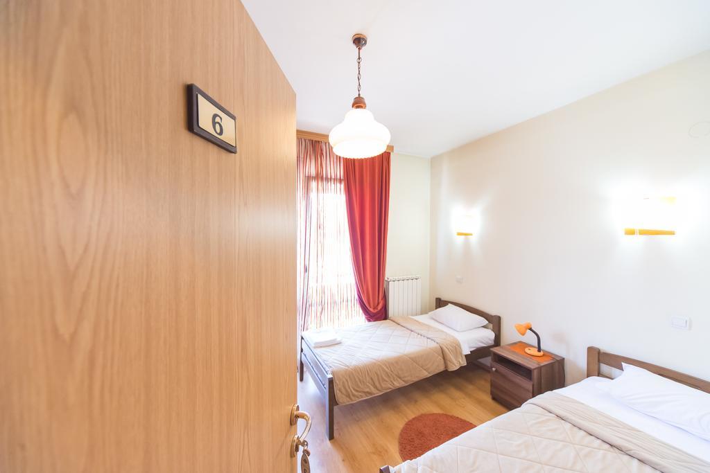 Hotel Piramida Podgorica Ngoại thất bức ảnh